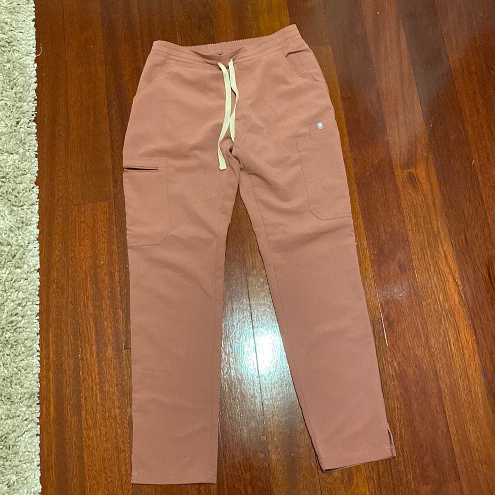 Figs Yola Skinny Scrub Pants in Mauve